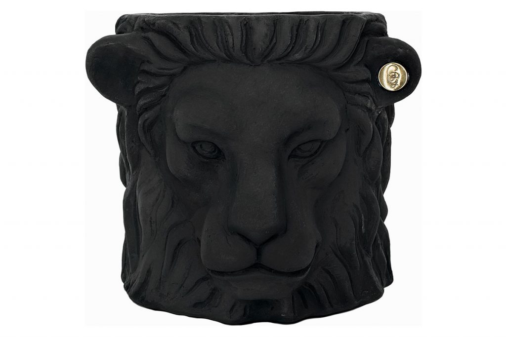 Lion-head-plant-pot-from-Amara