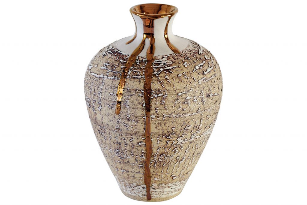 Nisi-Living-textured-vase-with-copper-lustre
