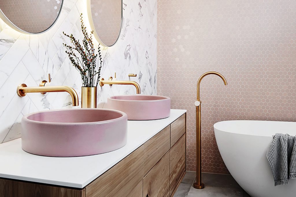 pink-sinks-in-bathroom