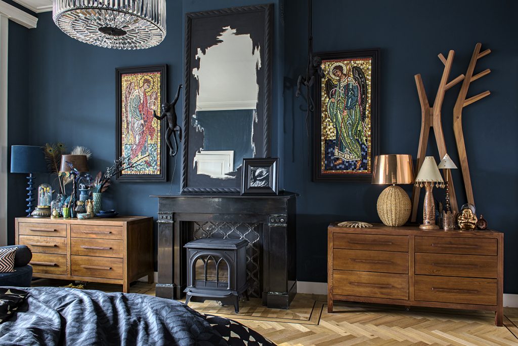 bedroom-with-religious-paintings