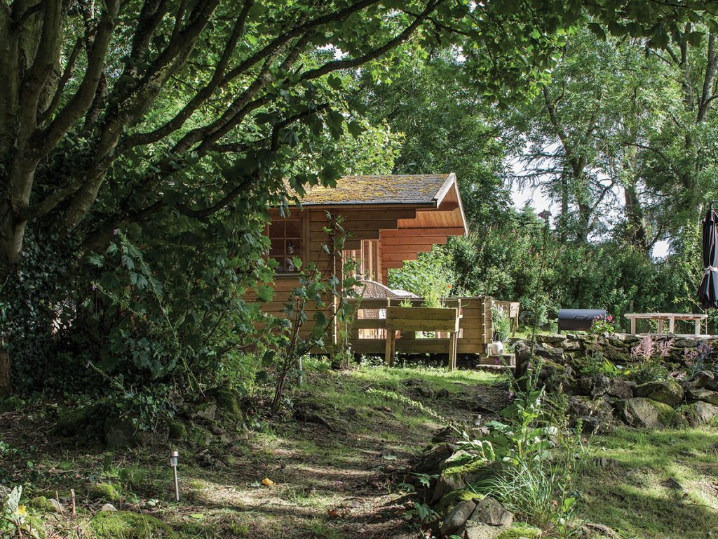 summer-house-in-the-garden