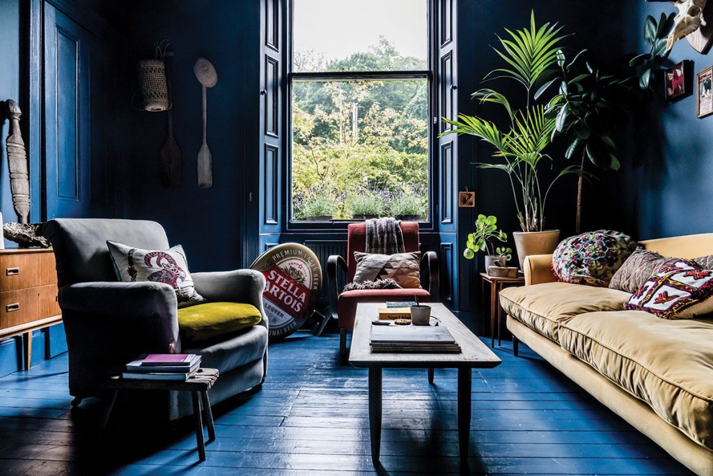 blue-living-room-with-quirky-accessories