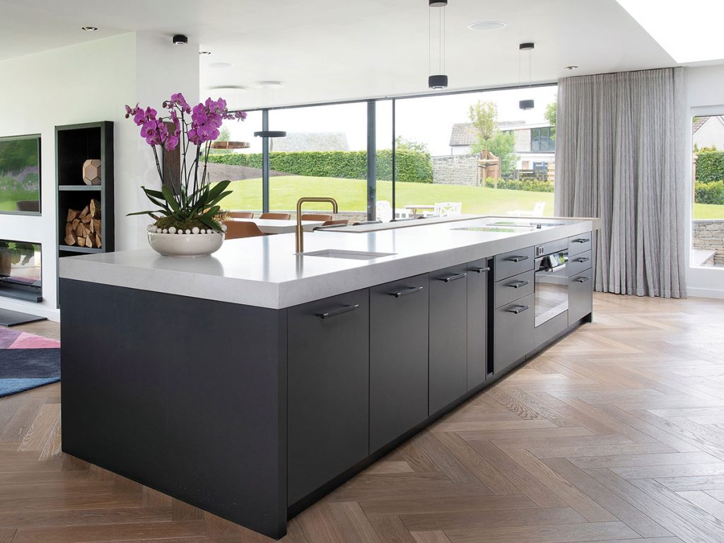 kitchen-island-in-open-plan-kitchen