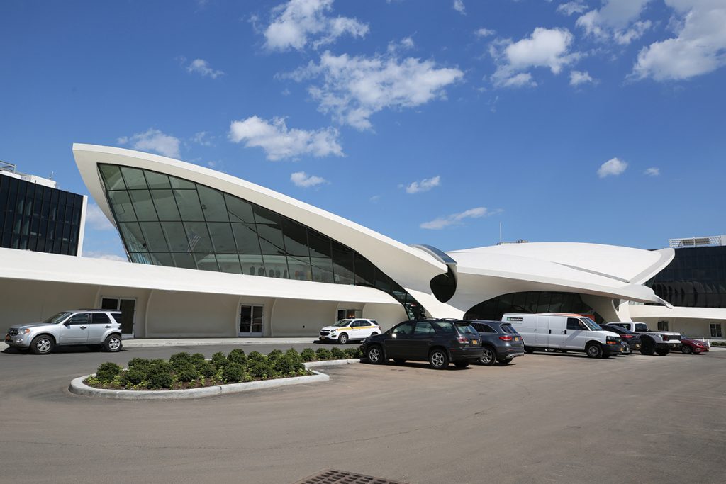 I-love-Eero-Saarinen’s-1960s-terminal-at-JFK-airport