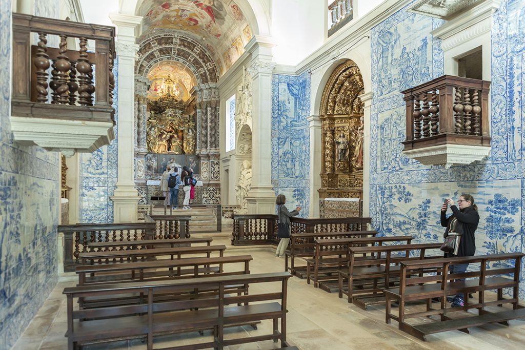 Our Lady of Penha de França Chapel, part of the Vista Alegre estate in central Portugal, is richly decorated with azulejo tiles and houses the baroque tomb of Bishop D. Manuel de Moura Manoel, who commissioned the chapel in the 17th century. 