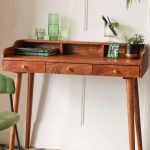 rockettstgeorge-traditional-wooden-desk-lores-1