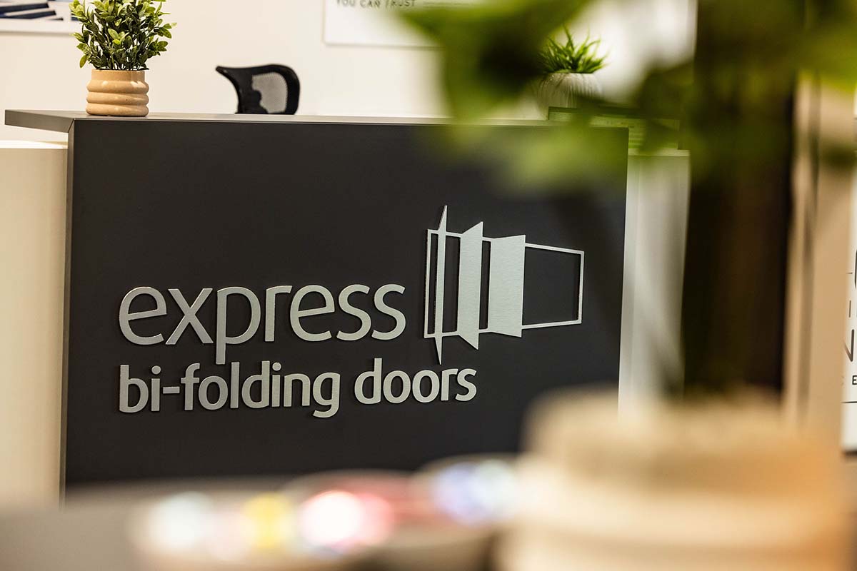 express bifolding doors logo