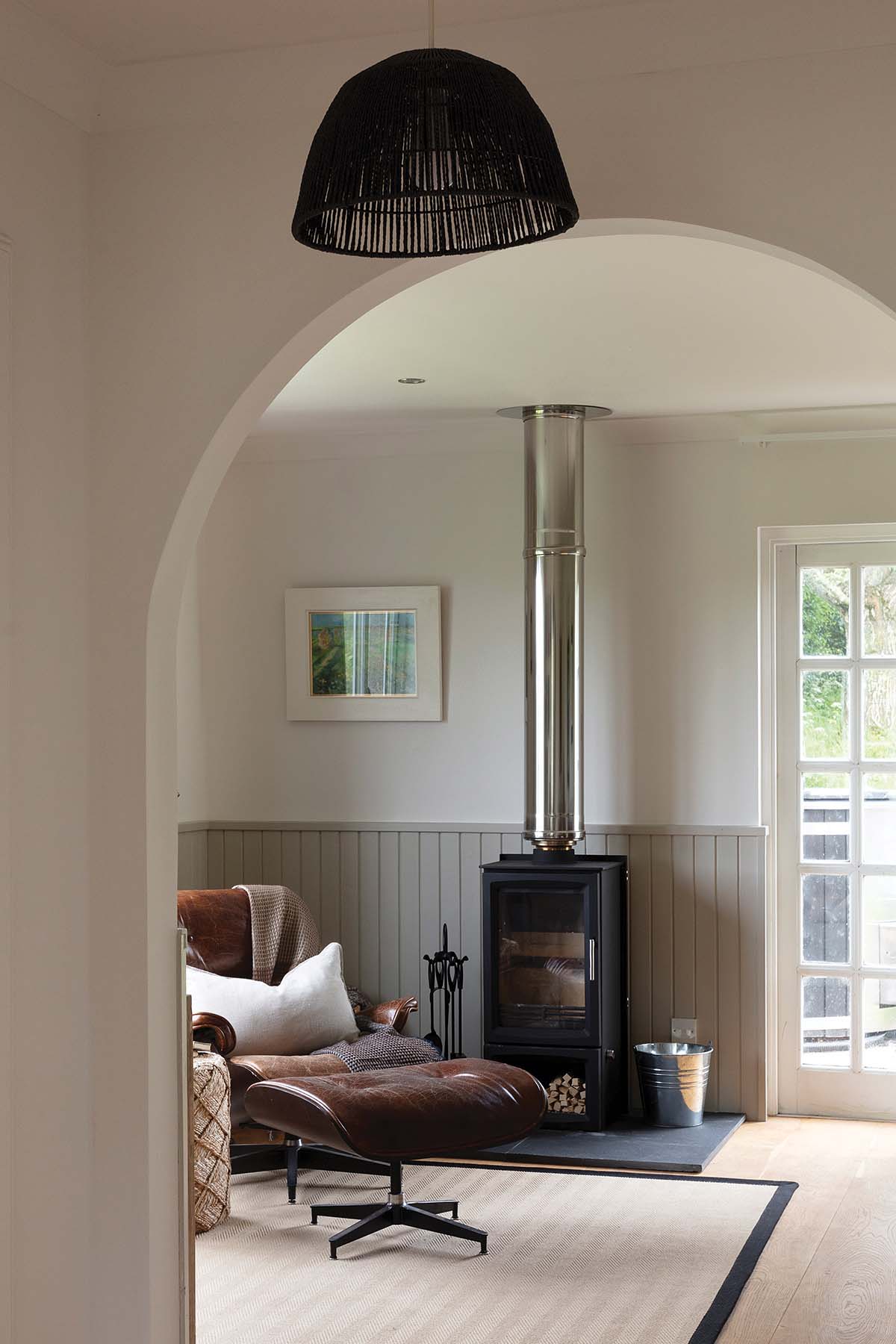 HillockBrae farm cottage in scottish countryside - interior design with arched doorway