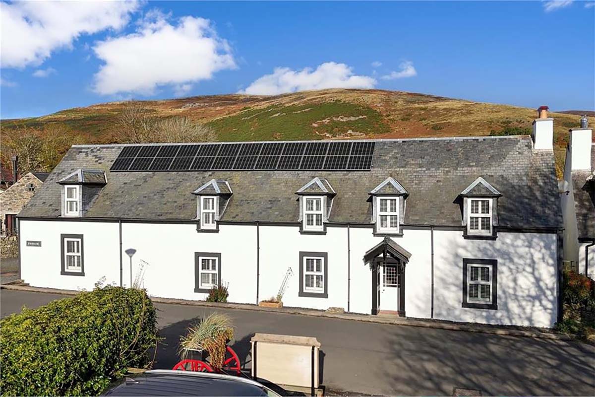 espc cottage for sale in scotland right now for under one million pounds, available to view now