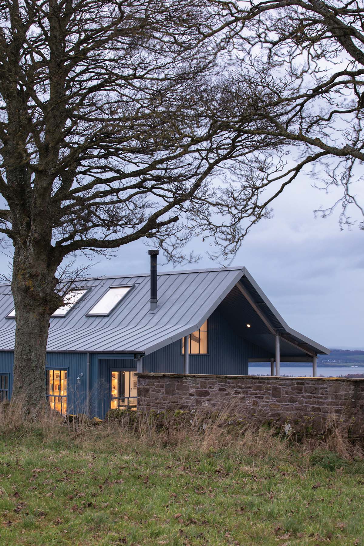 dapple photography front-facing image of the exterior honeyberry house, a project in scotland by architects at building workshop