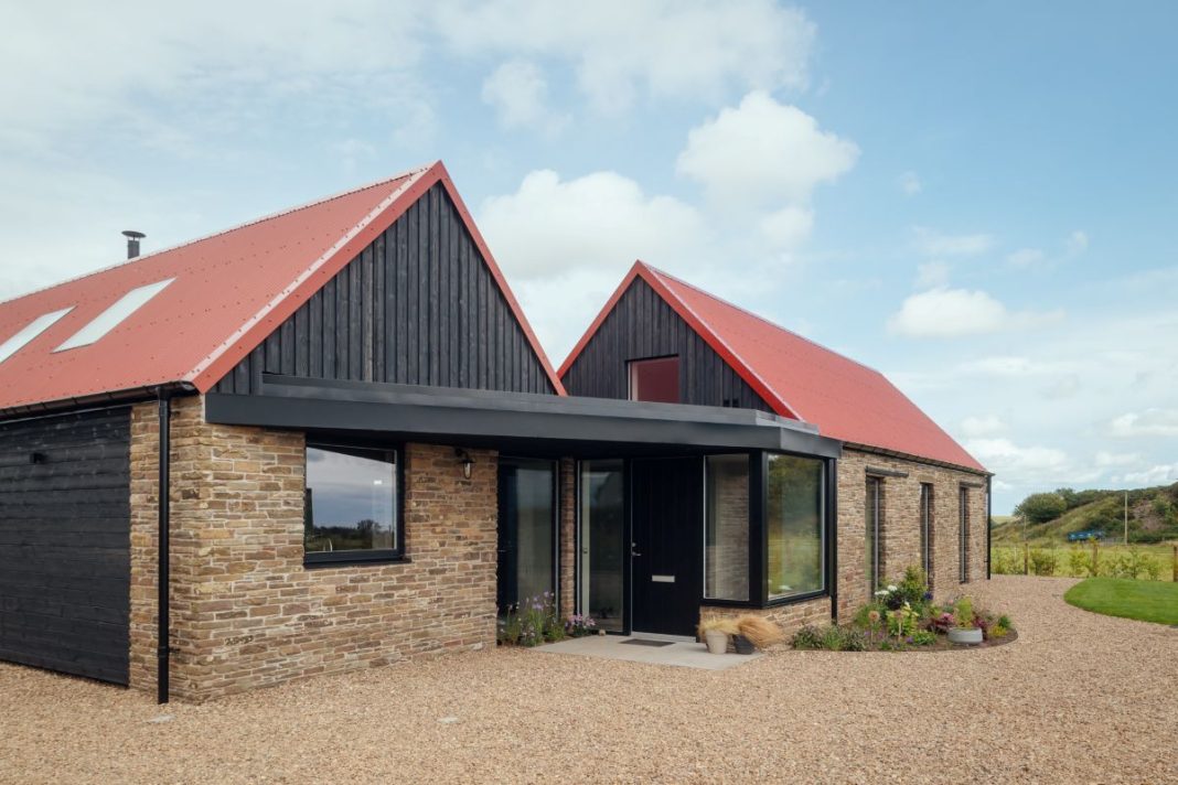 Rural home by Loader Monteith Architects