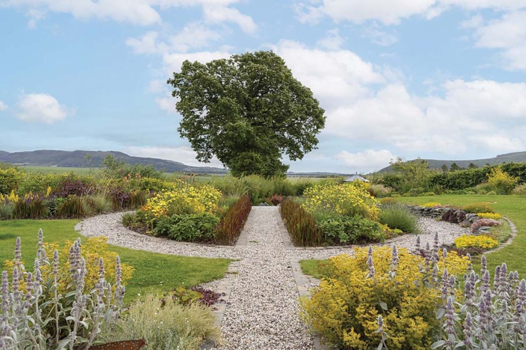A Kinross garden photographed by Mark Jamieson Property Photography