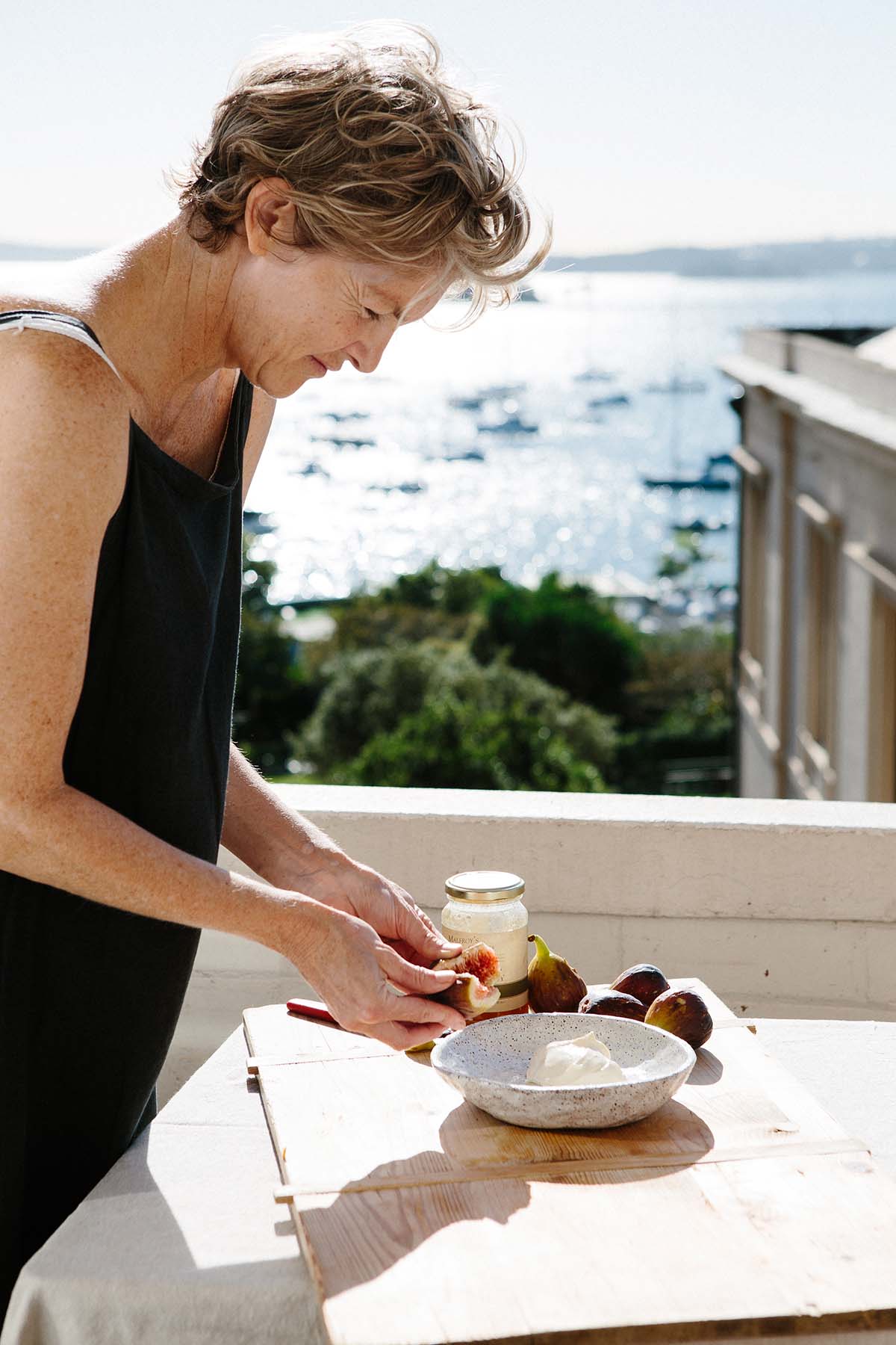 cheesemaker kitrsten allen in australia training how to make cheese