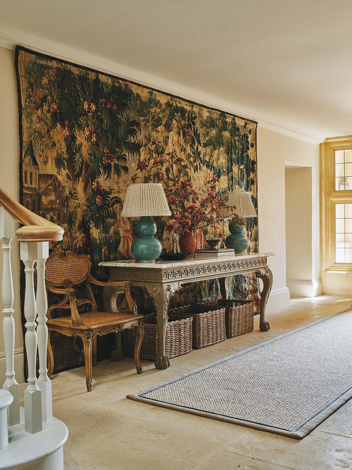 walls with a tapestry hanging from floor to ceiling - tapestry ideas