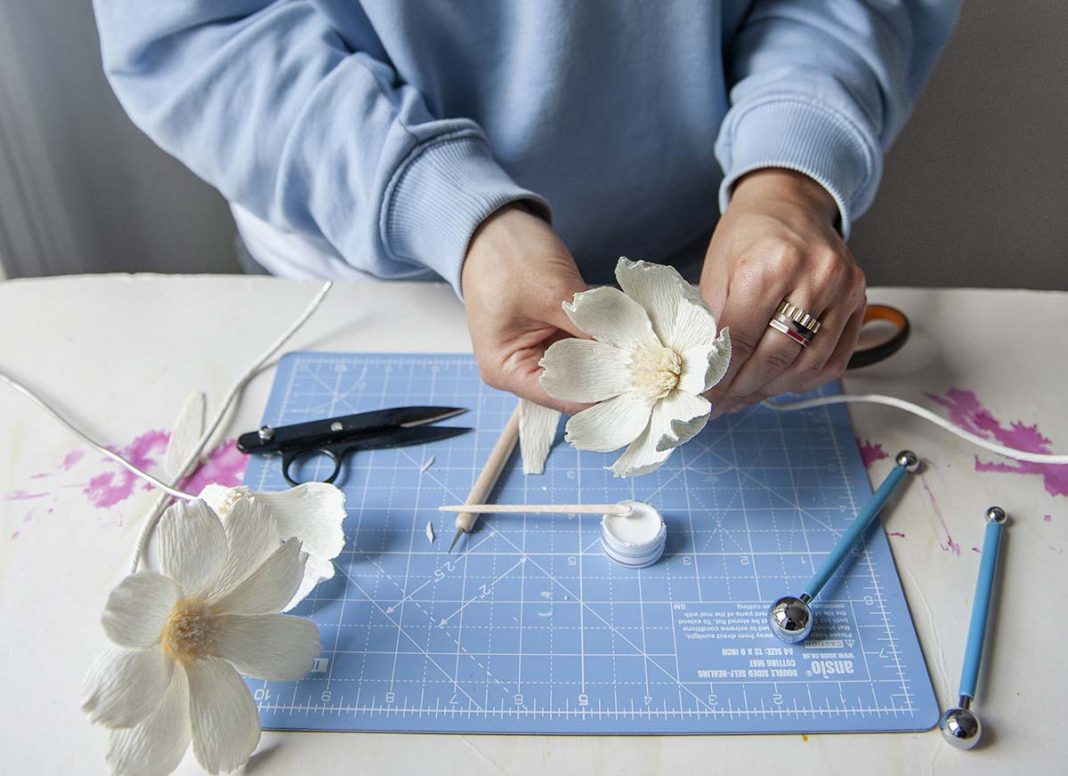 Natalia Manczak, expert in paper floristry and botanical sculptor based in Glasgow