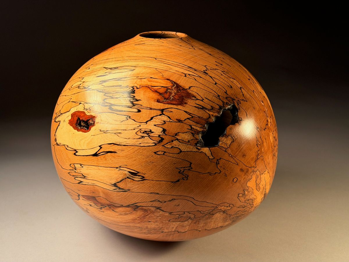 Angus Clyne'S Spalted Beech Vase No168