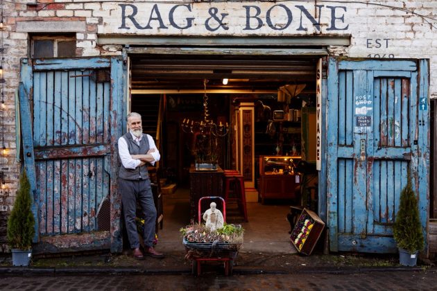 rag-and-bone-man-glasgow-antique-shop-g;asgow-west-end-blue-wooden-doors