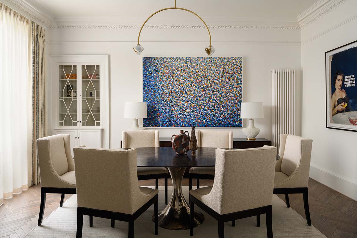 cream-room-soothing-design-blue-painting-blue-art-gold-lamp-large-dining-table