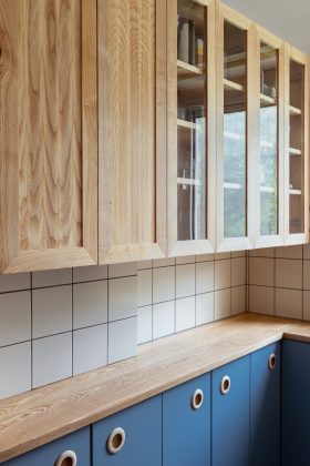 blue and oak kitchen by Handwerk Furniture Design, Scotland