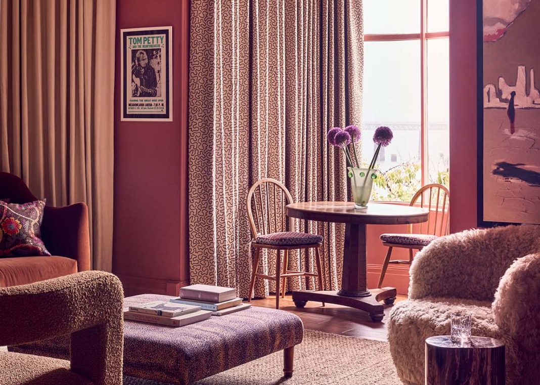 Studio Braw pink house with warm tones