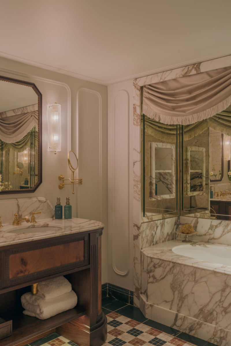 Tower Suite bathroom 