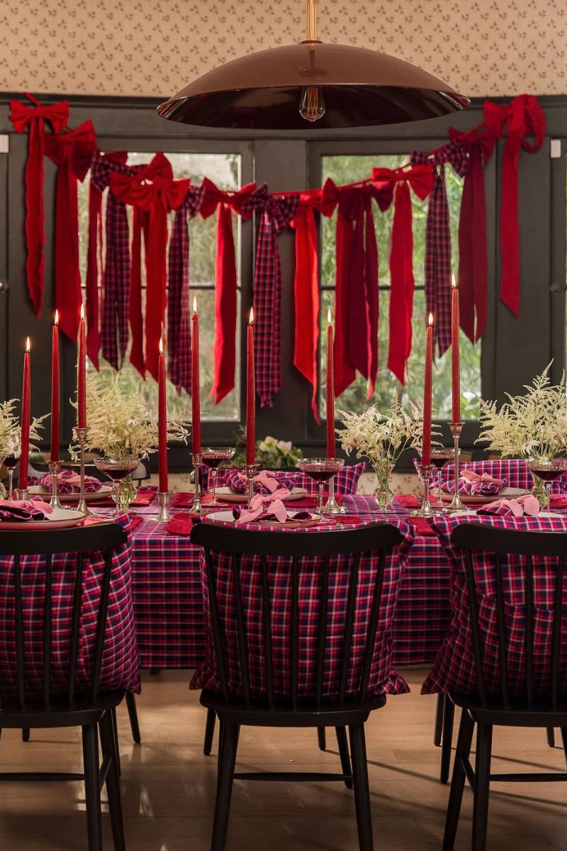 Ribbons can tie your table together as centrepieces or accents